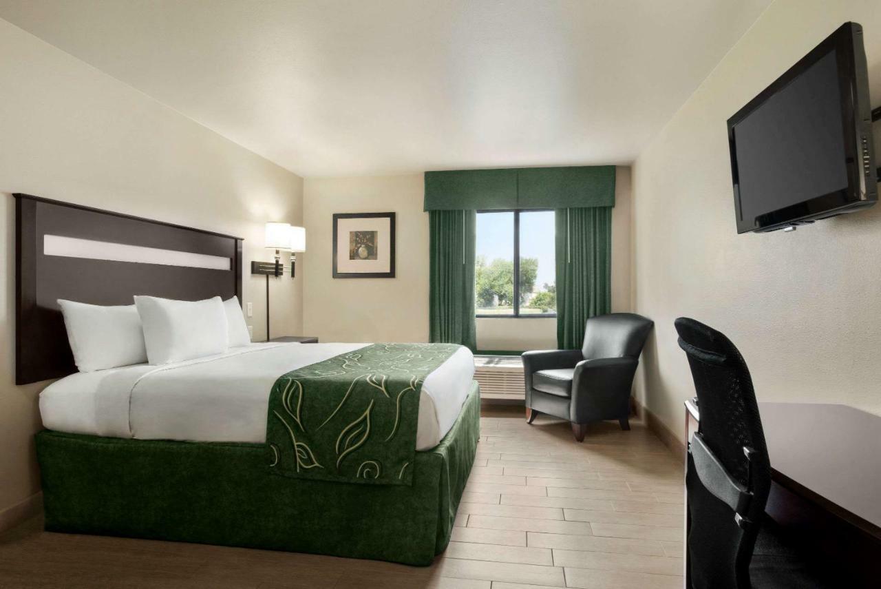 Baymont By Wyndham Glenwood Hotel Exterior foto